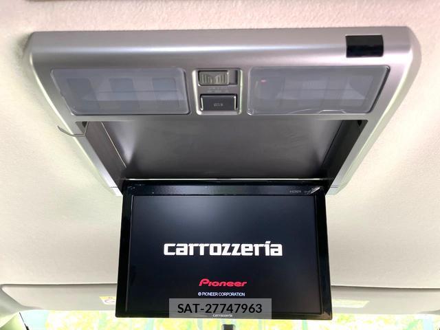 Toyota VOXY 2014-06 8216120-3