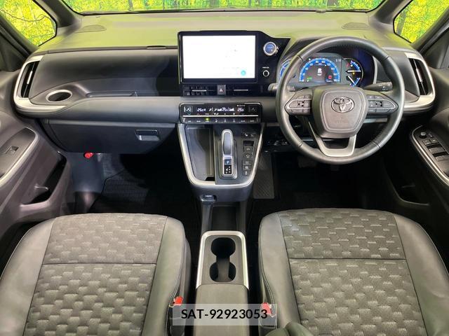 Toyota VOXY 2022-09 8216329-1