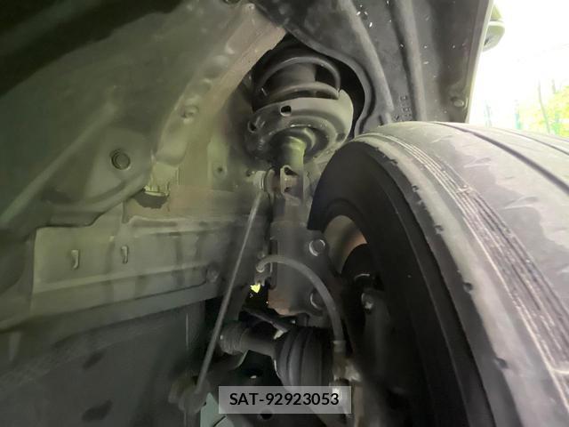 Toyota VOXY 2022-09 8216329-19