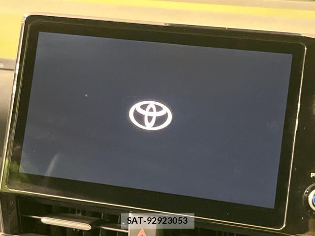 Toyota VOXY 2022-09 8216329-2