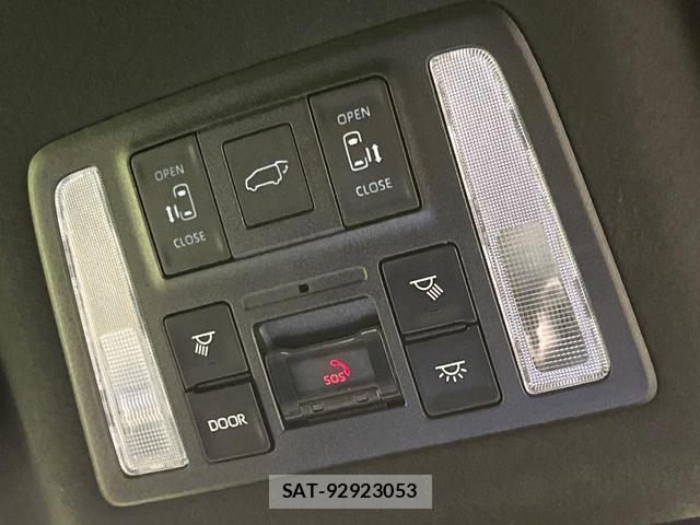 Toyota VOXY 2022-09 8216329-5