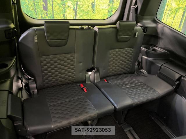Toyota VOXY 2022-09 8216329-9