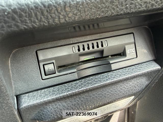 Toyota VOXY 2018-10 8216717-10