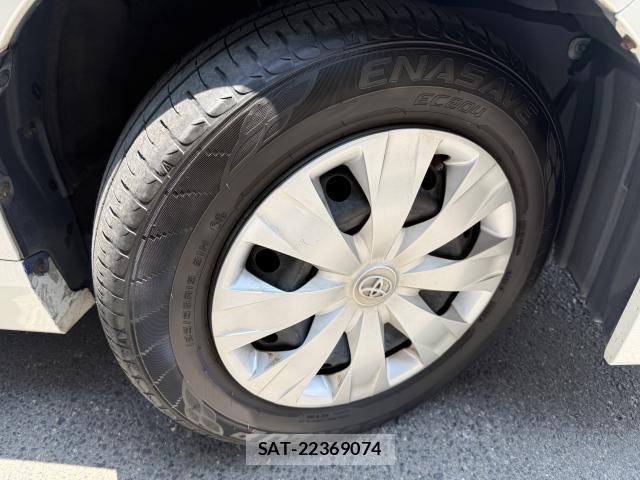 Toyota VOXY 2018-10 8216717-5