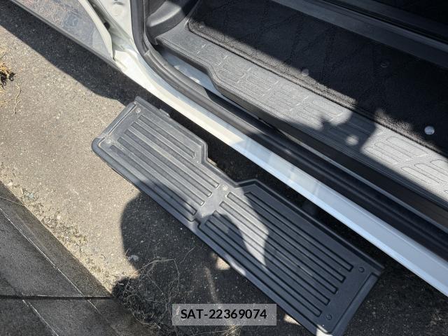 Toyota VOXY 2018-10 8216717-8