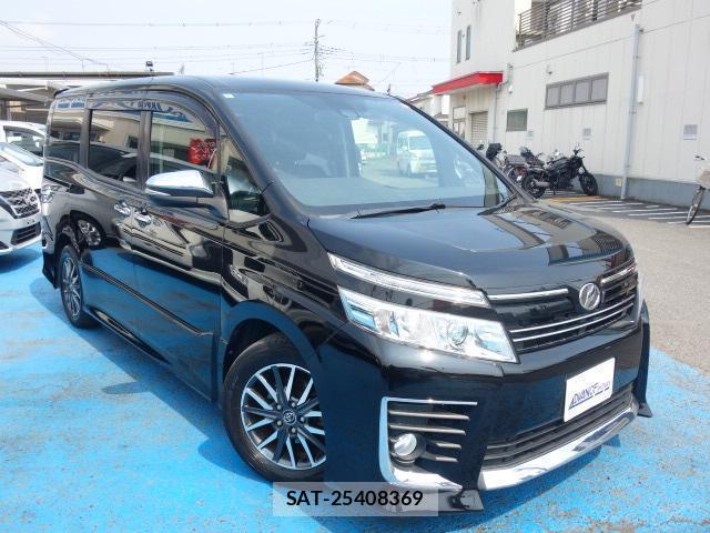 Toyota VOXY 2016-02 8216756-1