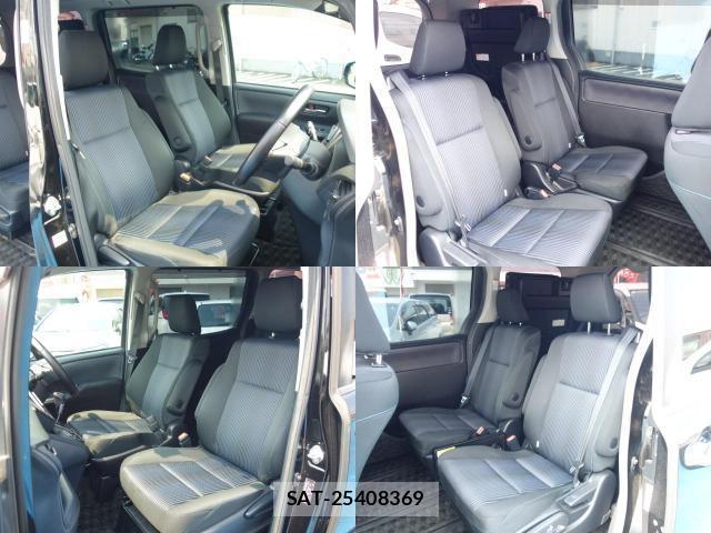 Toyota VOXY 2016-02 8216756-6