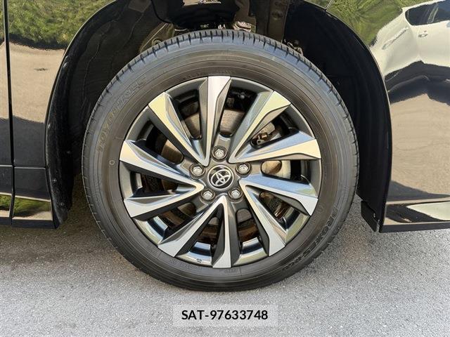 Toyota VOXY 2023-07 8216777-11