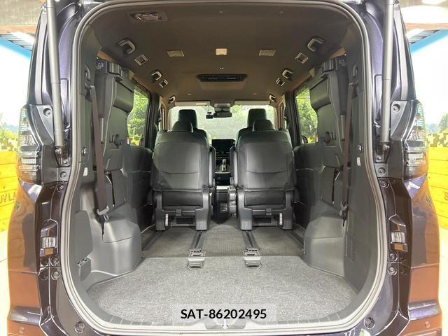 Toyota VOXY 2023-06 8216784-10