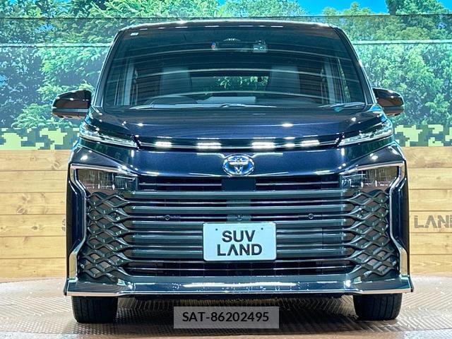 Toyota VOXY 2023-06 8216784-14