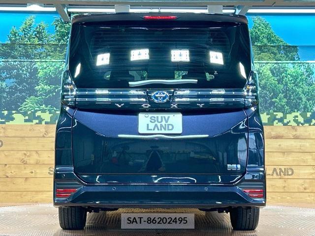 Toyota VOXY 2023-06 8216784-15