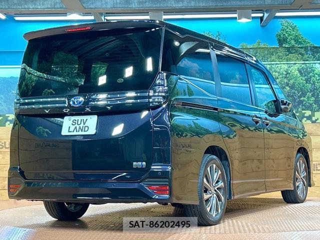 Toyota VOXY 2023-06 8216784-17