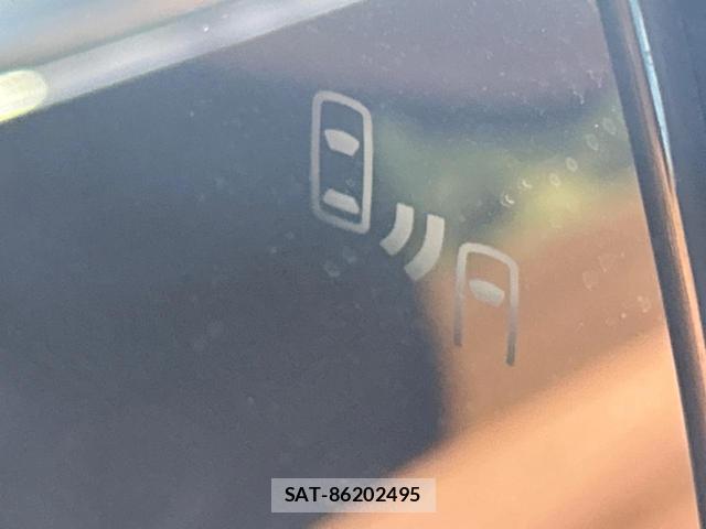 Toyota VOXY 2023-06 8216784-5