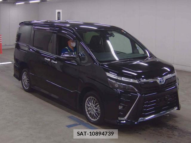 Toyota VOXY 2021-08 8216967-0