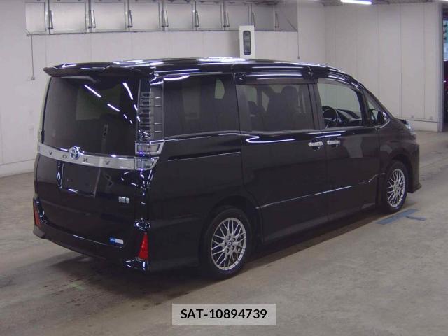 Toyota VOXY 2021-08 8216967-4