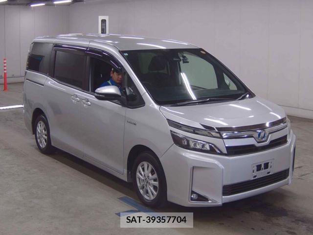 Toyota VOXY 2018-11 8216972-0