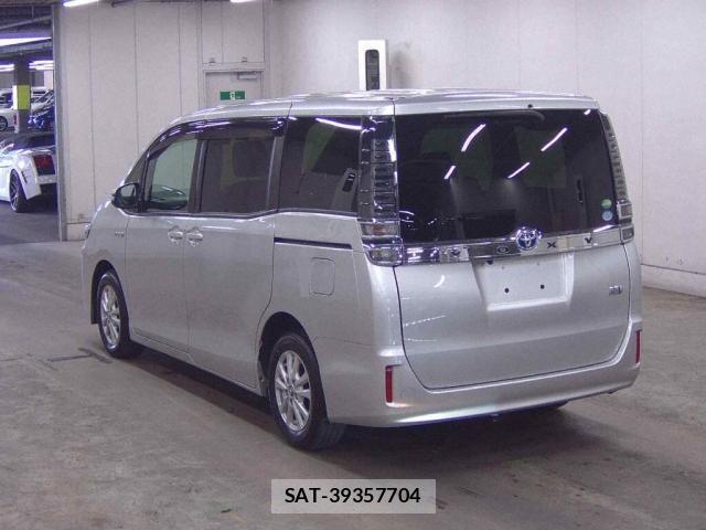 Toyota VOXY 2018-11 8216972-1
