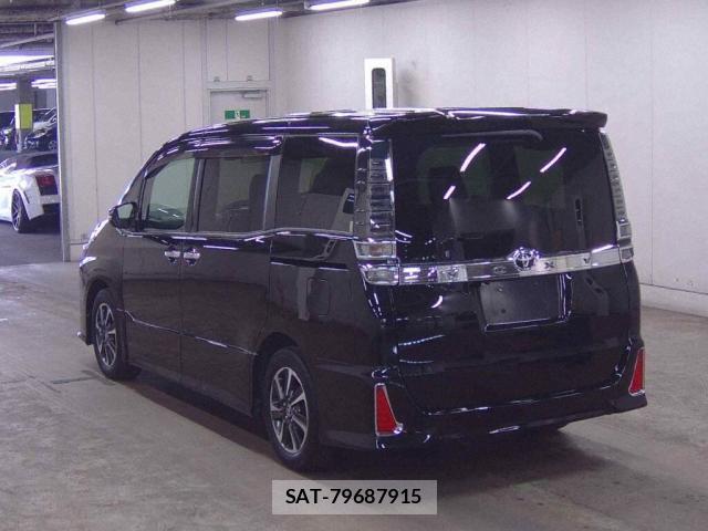 Toyota VOXY 2019-06 8216980-1