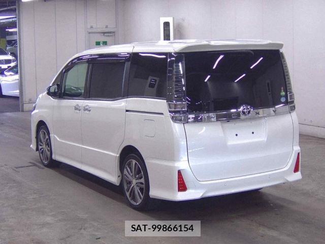 Toyota VOXY 2019-03 8216982-1