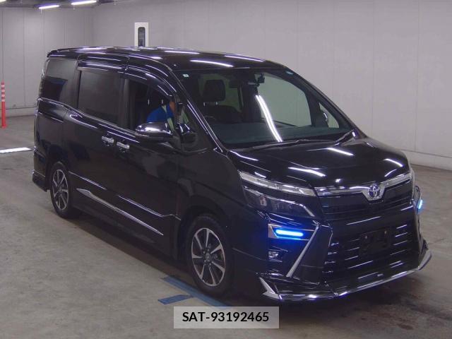 Toyota VOXY 2021-04 8216988-0