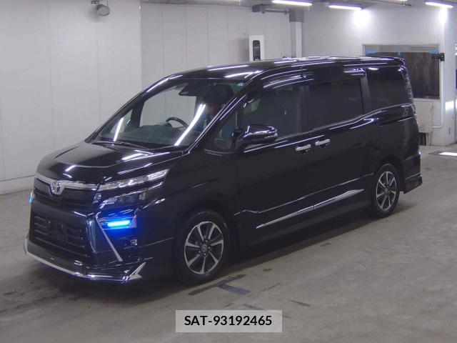 Toyota VOXY 2021-04 8216988-3