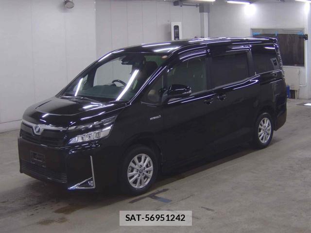 Toyota VOXY 2017-11 8217061-3