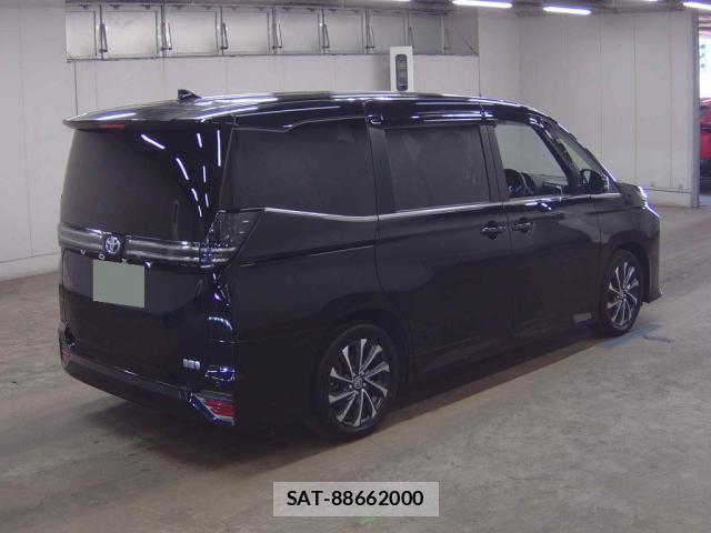 Toyota VOXY 2023-02 8217066-4