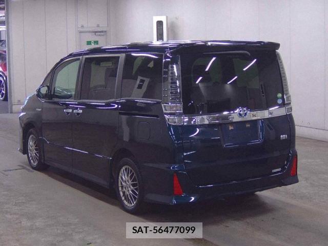 Toyota VOXY 2019-07 8217070-1