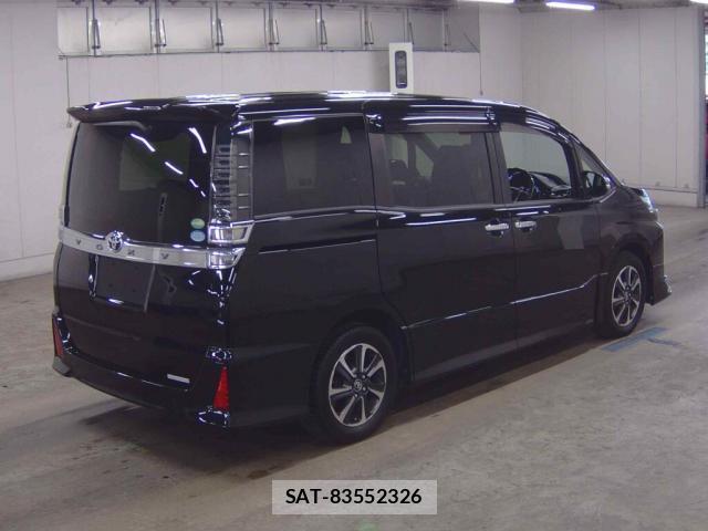 Toyota VOXY 2018-02 8217073-4