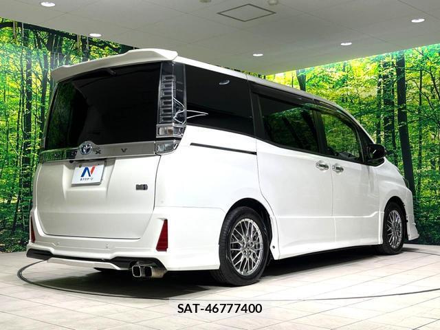 Toyota VOXY 2020-09 8217105-18