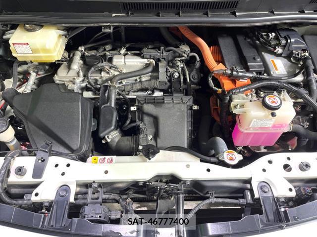 Toyota VOXY 2020-09 8217105-19