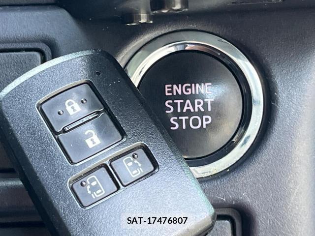 Toyota VOXY 2014-01 8217129-5