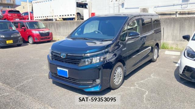 Toyota VOXY 2015-09 8217148-0