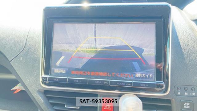 Toyota VOXY 2015-09 8217148-7