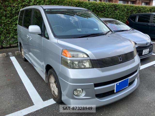 Toyota VOXY 2002-02 8217164-1