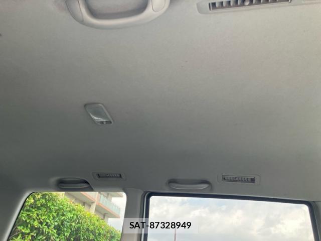 Toyota VOXY 2002-02 8217164-17