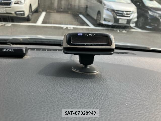 Toyota VOXY 2002-02 8217164-8