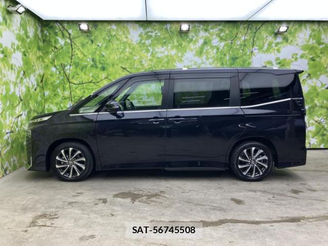 Toyota VOXY 2023-01 8217211-1
