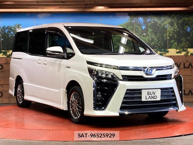 Toyota VOXY 2017-09 8217302-15