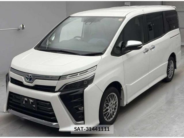 Toyota VOXY 2021-08 8217455-0