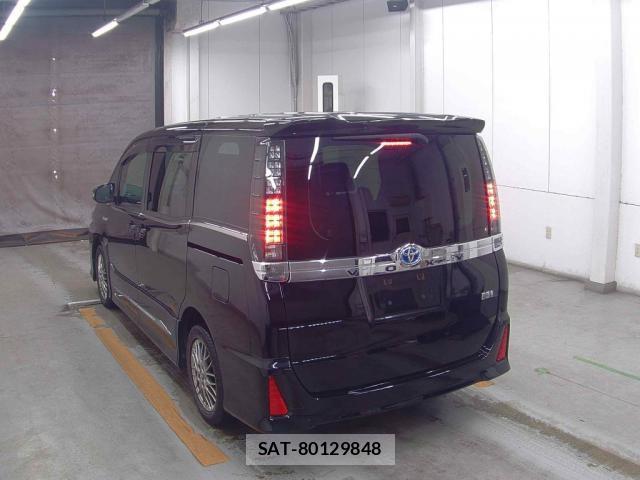 Toyota VOXY 2016-05 8217538-1