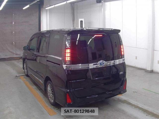 Toyota VOXY 2016-05 8217538-4