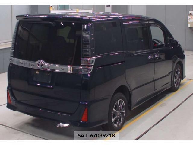 Toyota VOXY 2020-12 8217546-1