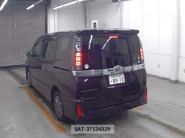 Toyota VOXY 2014-02 8217824-1