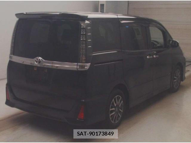 Toyota VOXY 2015-04 8217865-4