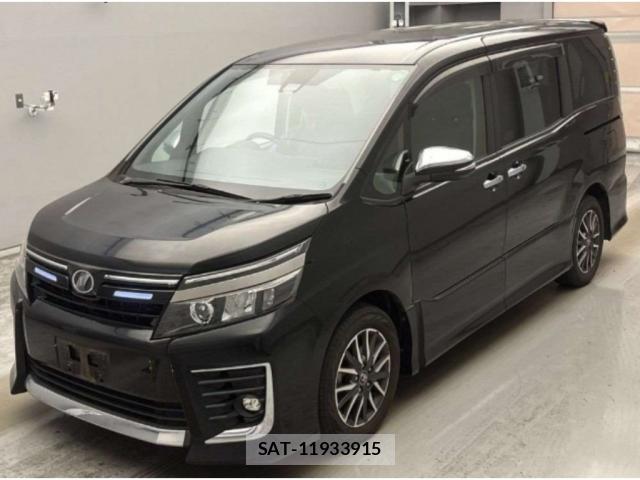 Toyota VOXY 2017-06 8218077-3