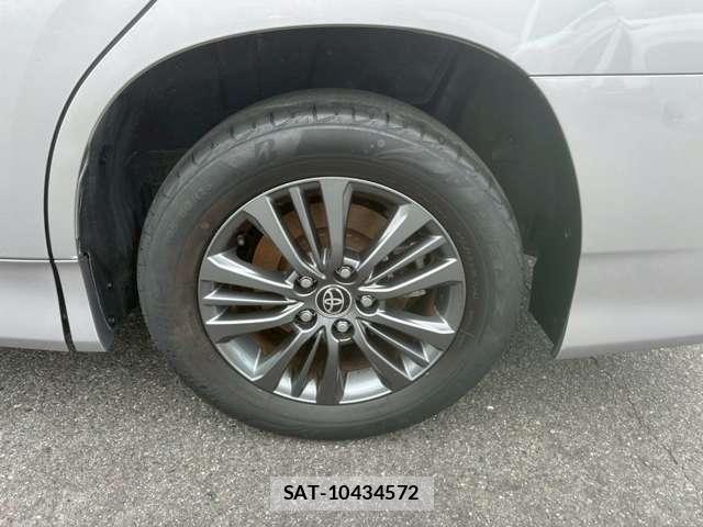 Toyota VOXY 2022-02 8218175-10