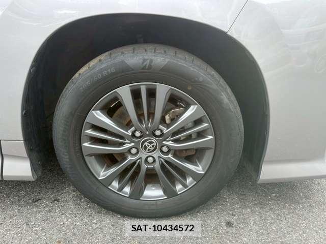 Toyota VOXY 2022-02 8218175-8