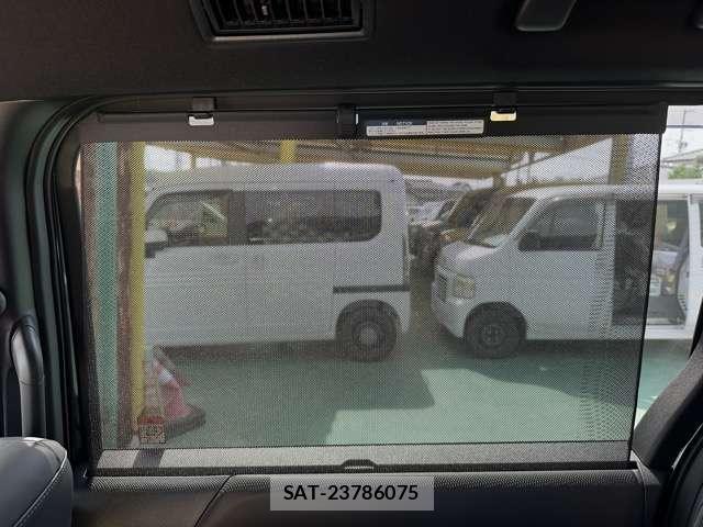 Toyota VOXY 2025-07 8218198-10