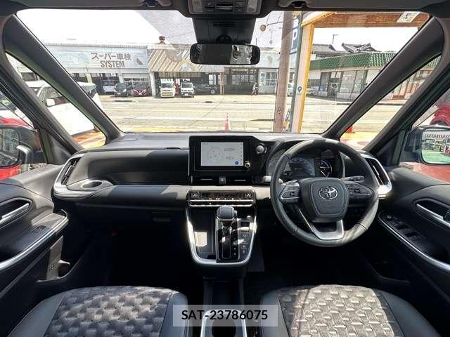 Toyota VOXY 2025-07 8218198-2